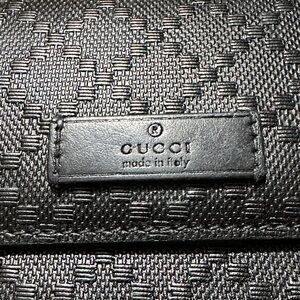 Gucci Elegant Calfskin leather compact Wallet, OSFM